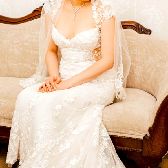 Beautiful wedding dress - Picture 2 of 3